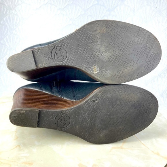 Lucky Brand Yenata Black Leather Wedge Booties (size 8.5) - Picture 11 of 12